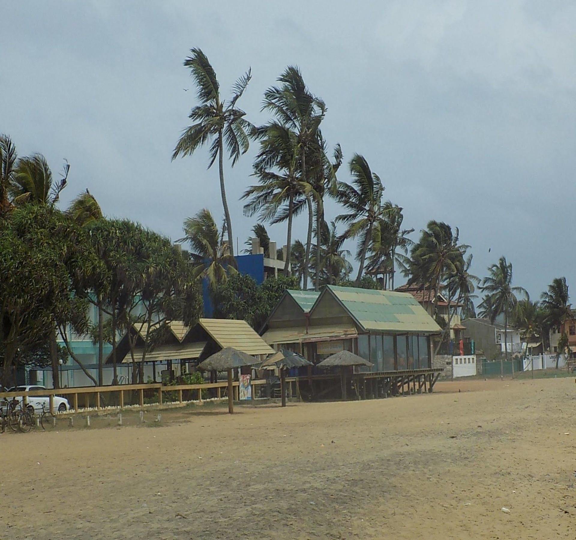 Alexandra Family Villa Negombo Exterior foto